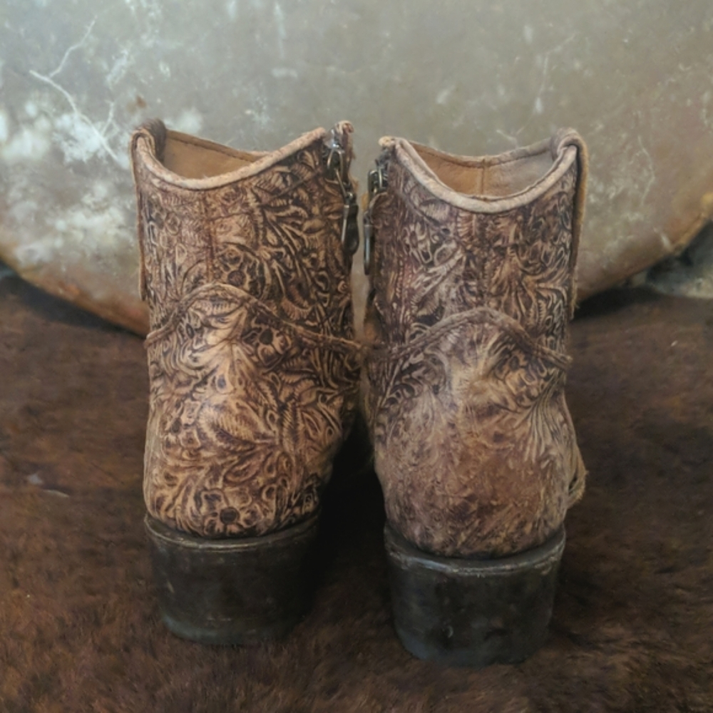 CORRAL C3056 handcrafted distressed tan embossed leather ankle boot/booties sz 9 - Picture 5 of 15